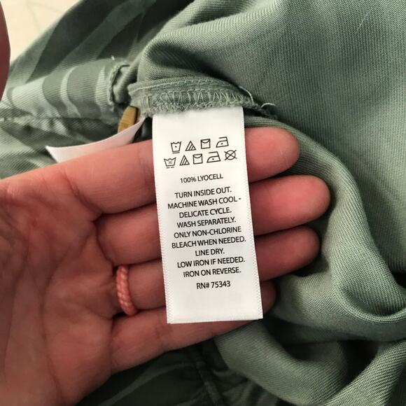 C&C California Shorts Womens Small Belt Palm‎ Resort Coastal Vacation Lyocell - Picture 10 of 10